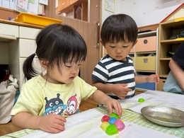 氷遊び⭐︎いろんな色、きれいだね！