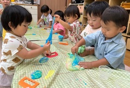 片栗粉スライム⭐︎ぷにぷにしてて気持ち良い〜