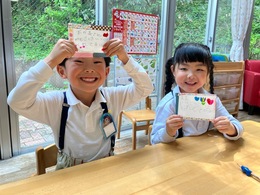 〈母の日製作〉メッセージ書けた！よろこんでくれるかな〜？