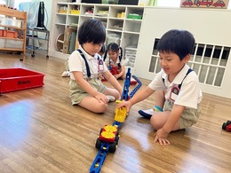 ショベルカーが通ります！