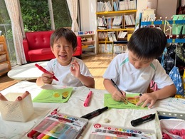 〈敬老の日のメッセージカード作り〉おばあちゃんいつもたくさん遊んでくれる！