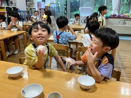 自分で作ったおにぎり、おいしい〜！！