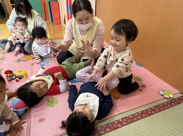 -ふれあい遊び-こちょこちょこちょ〜