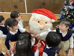 『サンタさんとタッチ！プレゼントありがとう⭐︎』