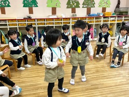 クリスマスバスケット『あいてる椅子はどこ⁉︎』